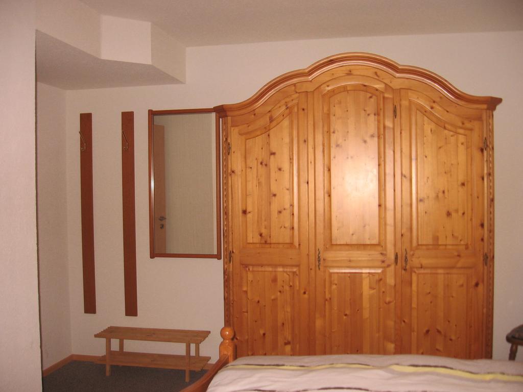 ホテル Gaestehaus Faller フェルトベルク エクステリア 写真